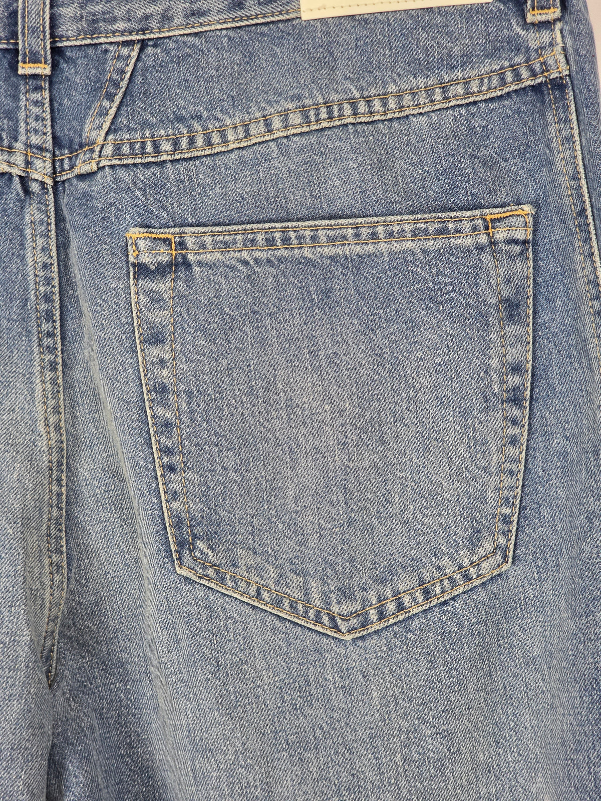 CLOSED Tori-X Jeans – Gesäßtaschen und versetzte Nahtführung