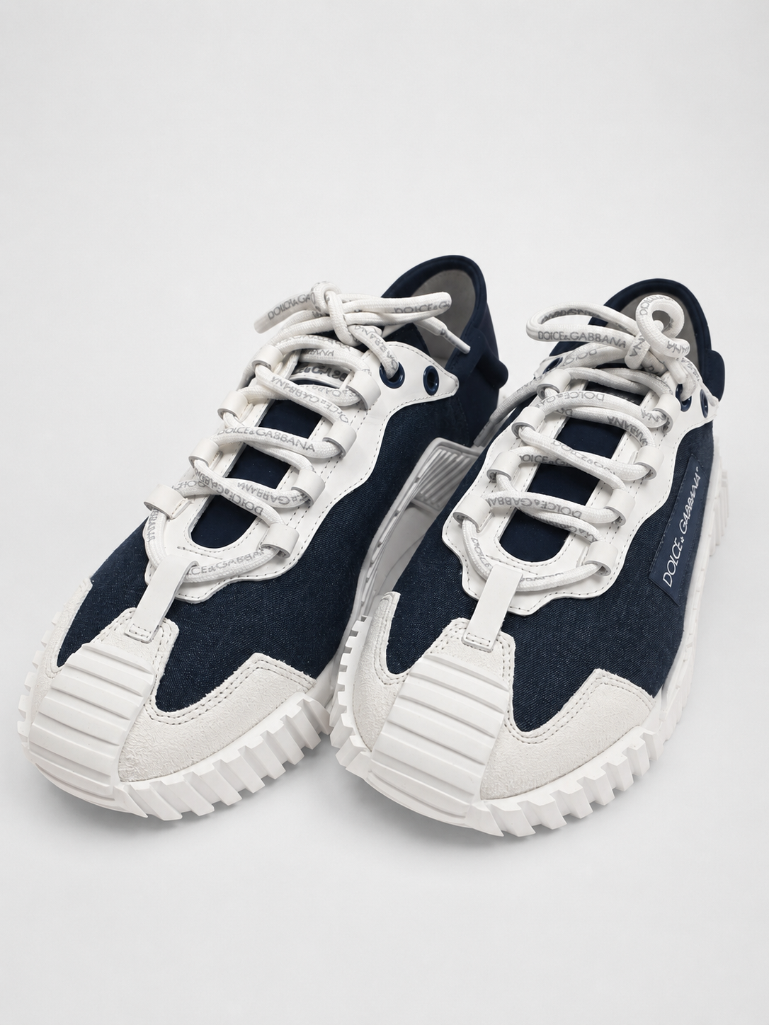 KI-Visualisierung: Dolce & Gabbana NS1 Herren-Sneaker Bianco/Denim – Paaransicht