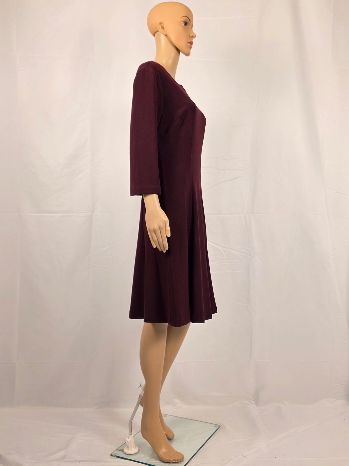 Frank Lyman A-Linien-Kleid 263023 in Black Cherry, Seitenansicht