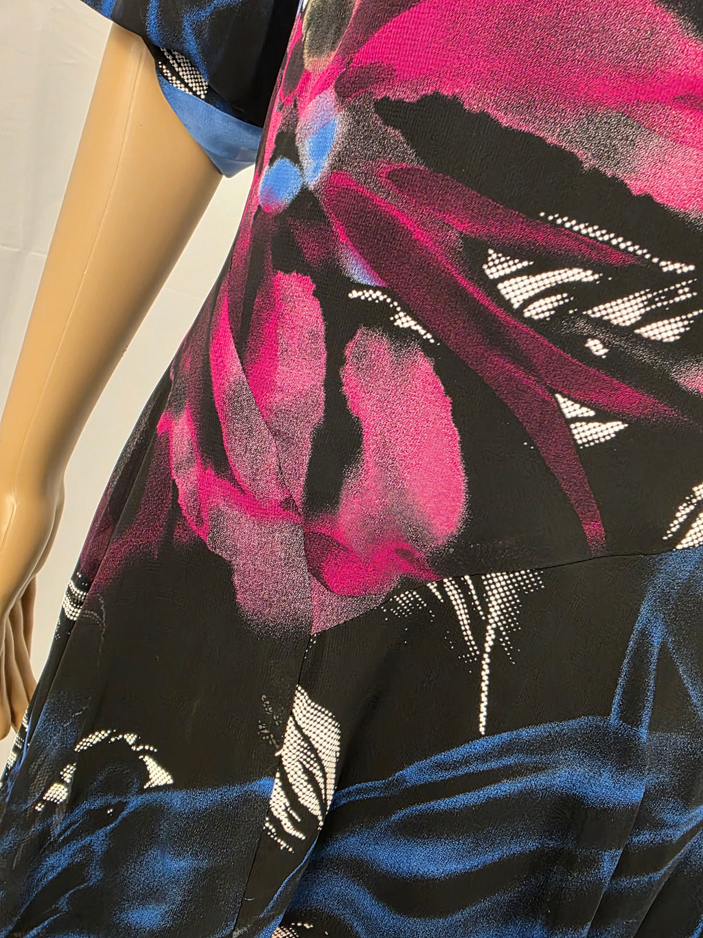 Frank Lyman 263161 Damenkleid – Detail des floralen Chiffonmusters