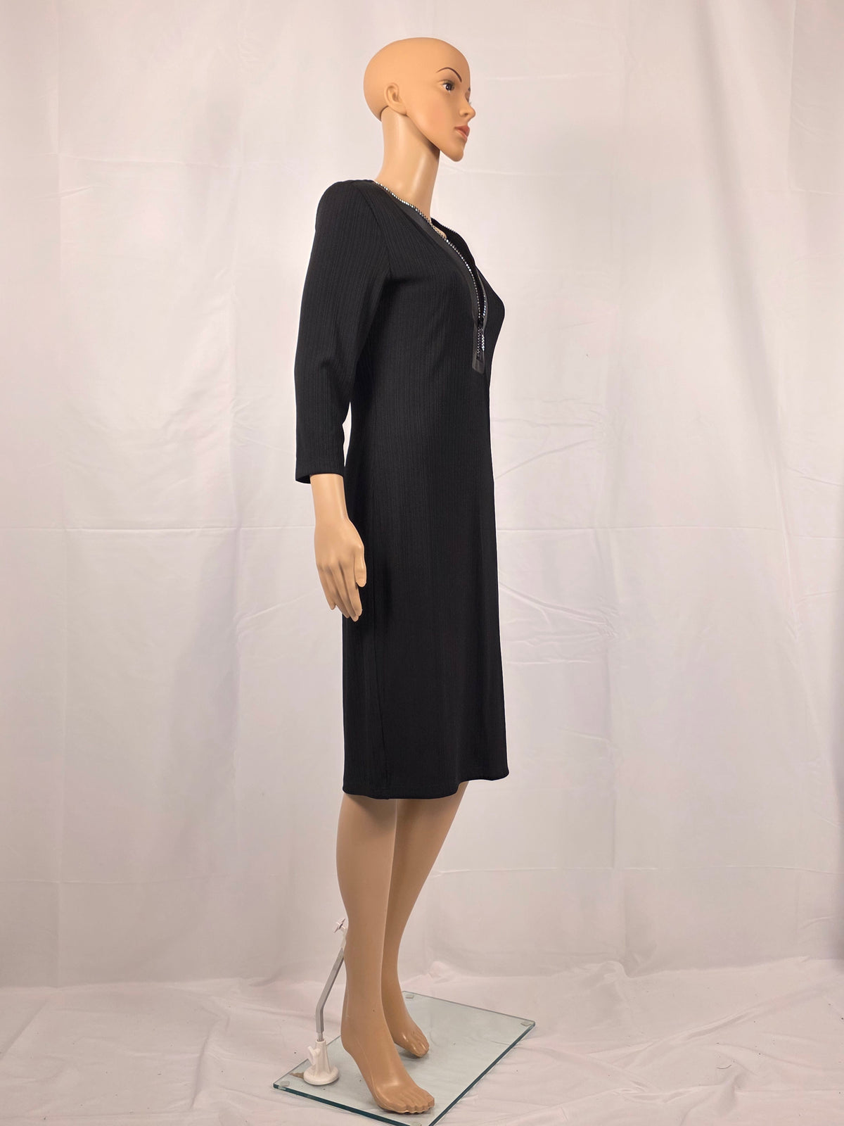 Frank Lyman 263181 Kleid in Schwarz, Seitenansicht