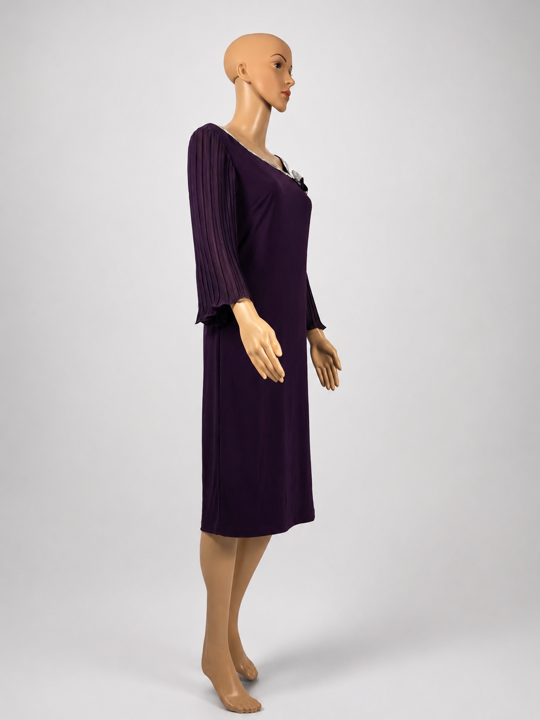 Frank Lyman Abendkleid 269022 in Mulberry, Seitenansicht
