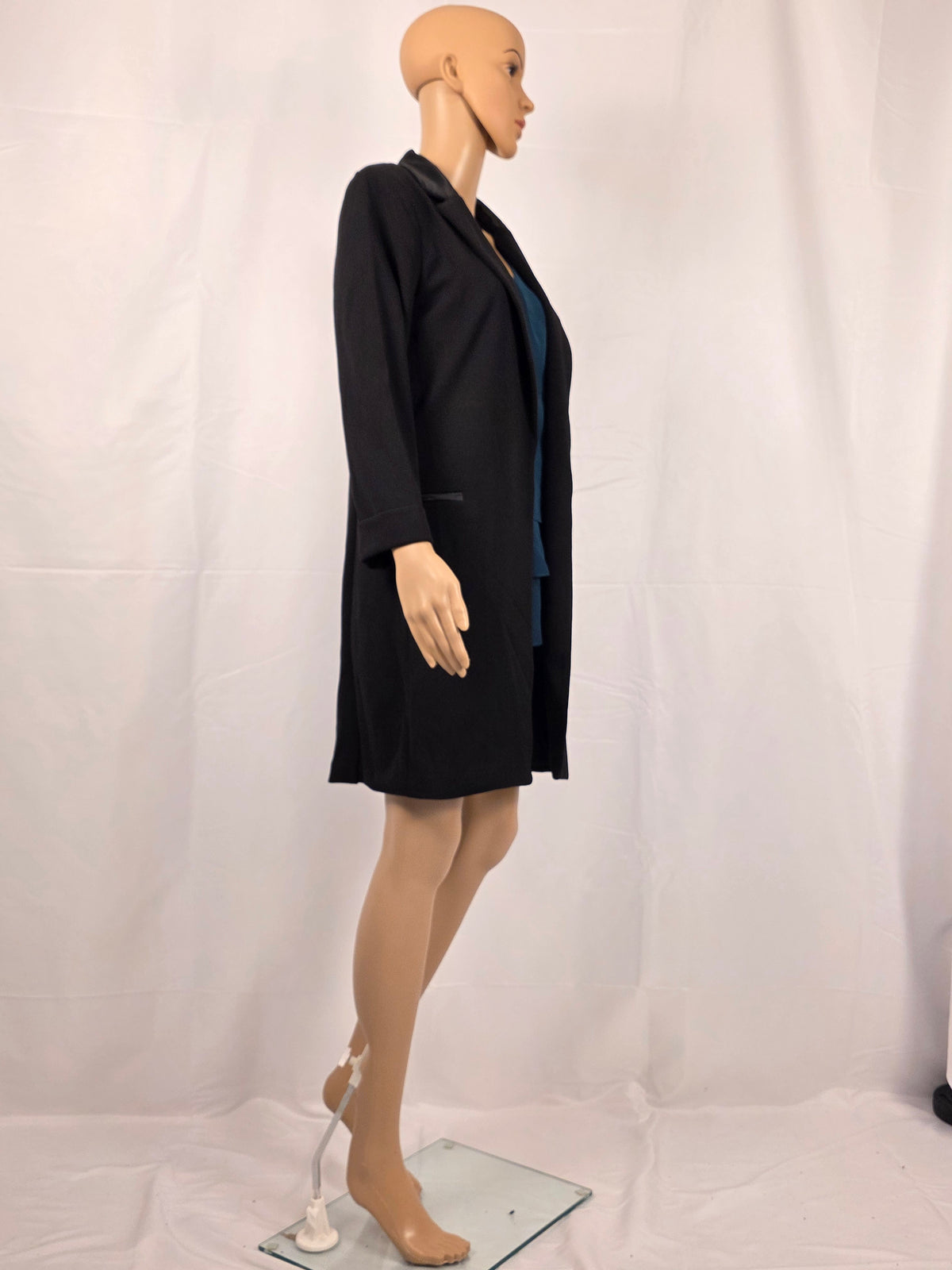 Frank Lyman 269180 Longblazer in Schwarz – originale Seitenansicht
