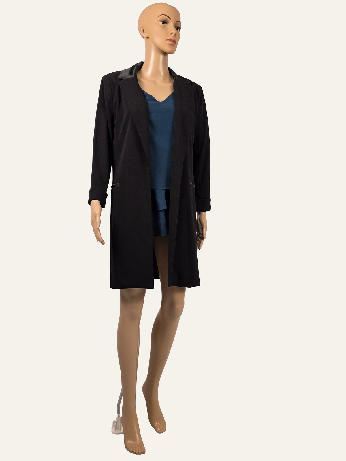 Frank Lyman 269180 Longblazer in Schwarz – freigestellte Vorderansicht
