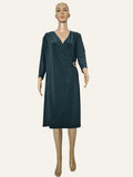 Frank Lyman Wickelkleid 263005 in Spruce, Größe 36 – Vorderansicht mit Goldschließe