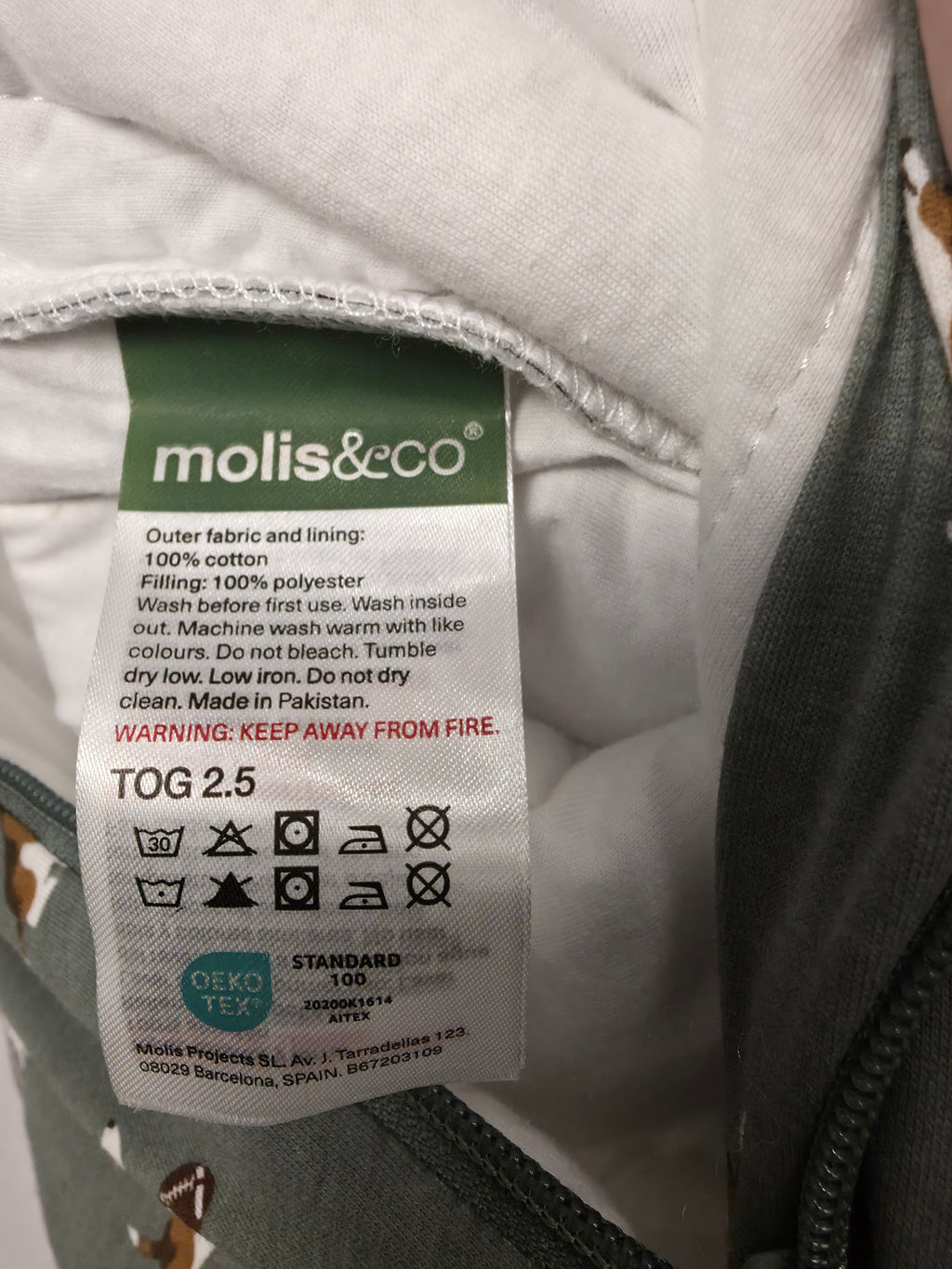 Originales Pflege- und OEKO-TEX-Etikett des molis&co Beagle Schlafsacks